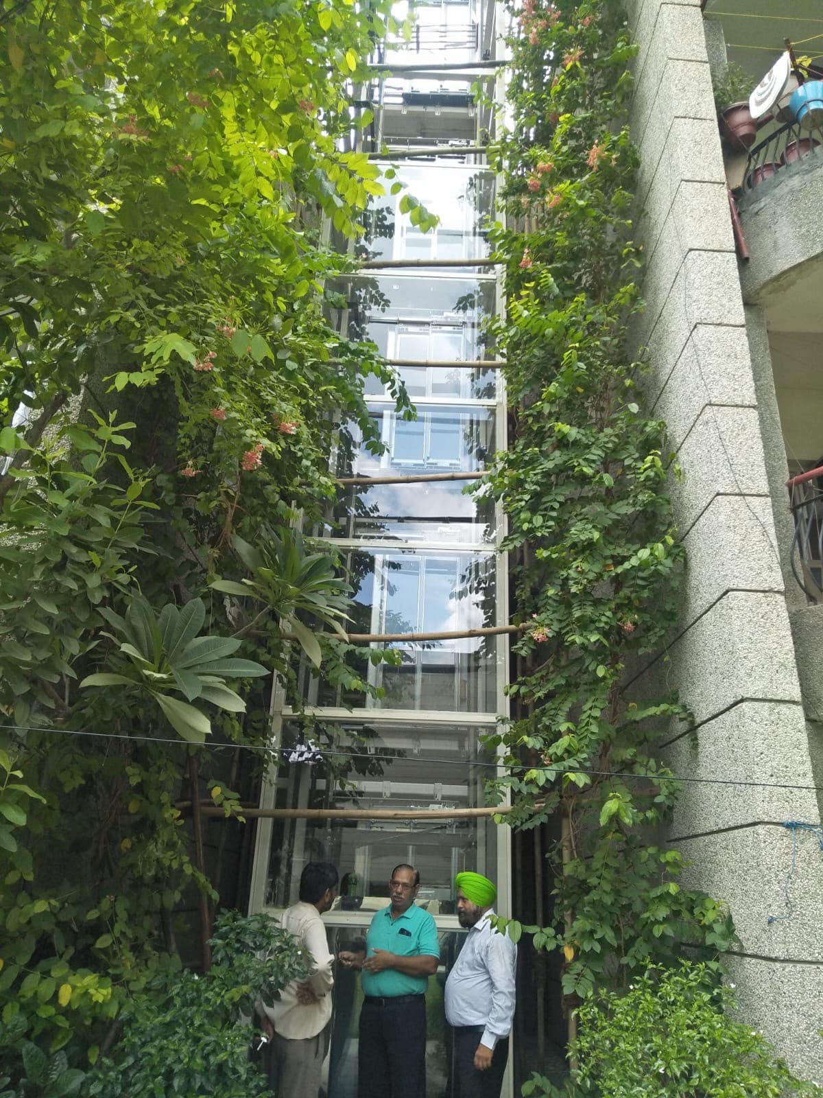 Glass Structure Lift
